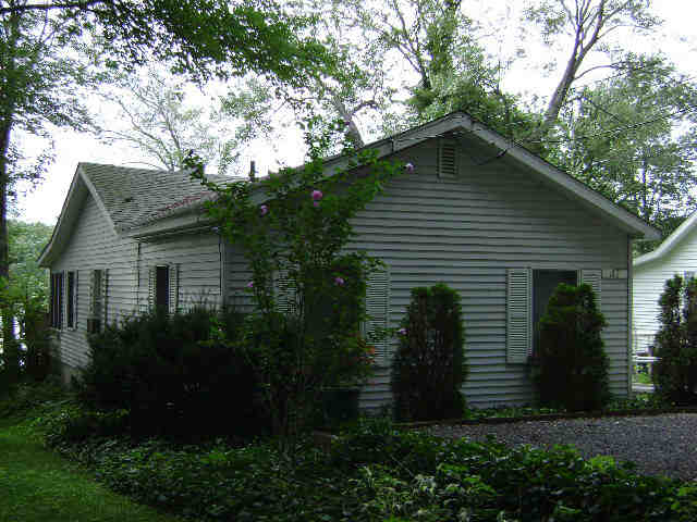 Building photograph for 47 BETHLEHEM LN